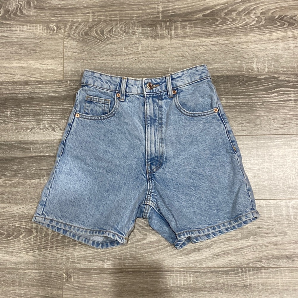 Zara light wash high waisted jean shorts